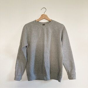 Gildan grey crew neck